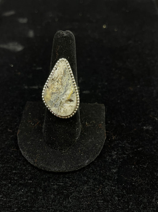 Tear Drop White Buffalo Ring ￼
