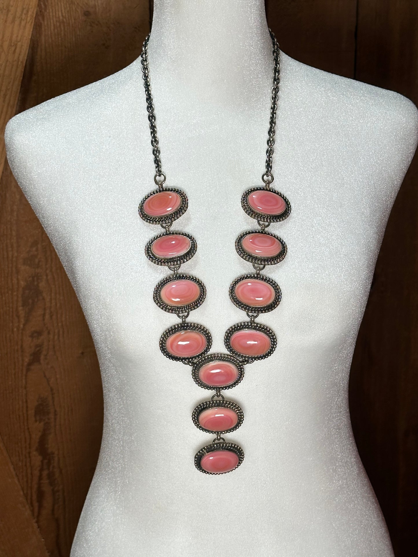 Pink Conch Shell Lariat Necklace with Earrings by Chimney Butte, Navajo