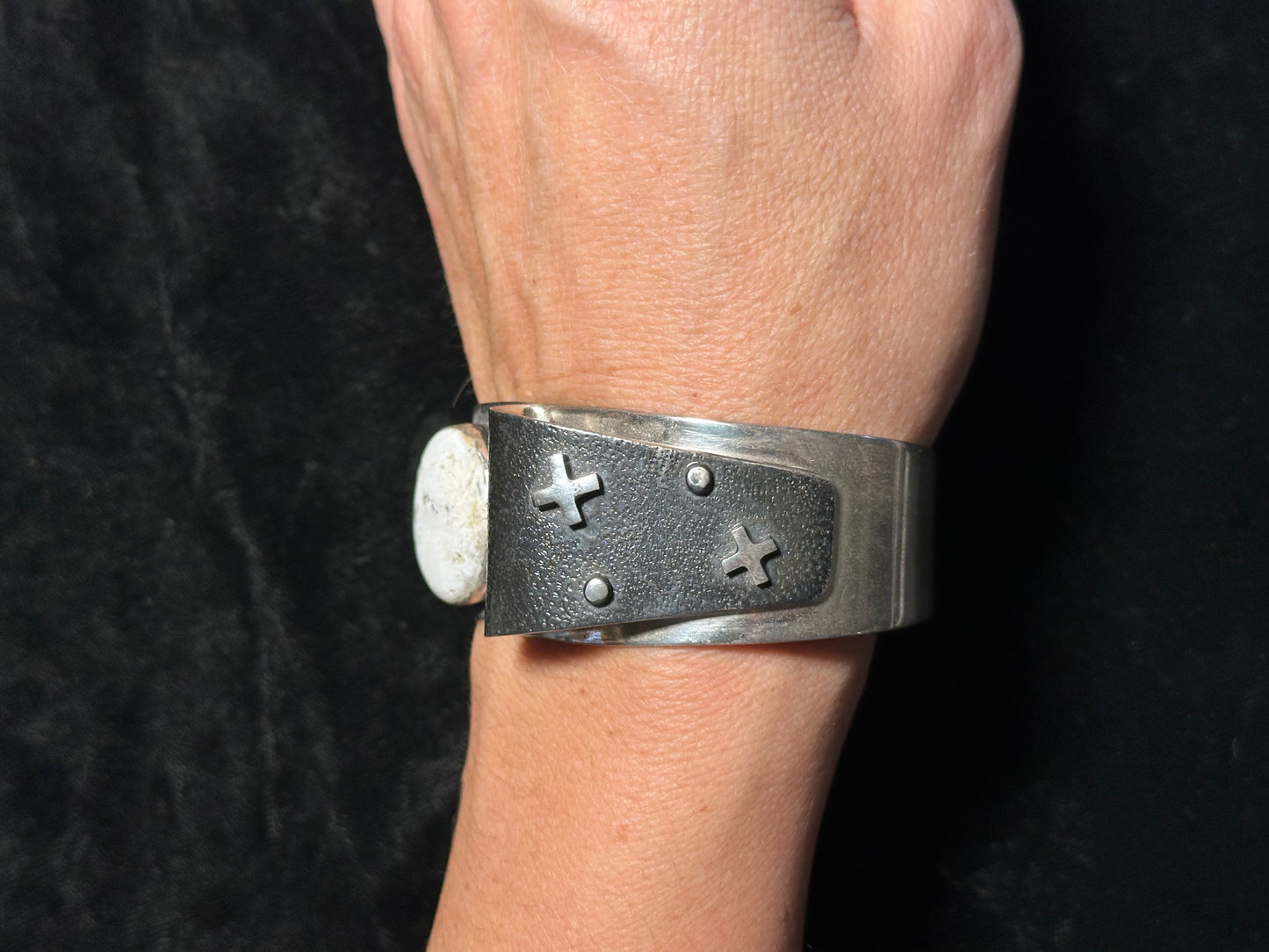 7" White Buffalo and Sterling Silver Design Cuff by L. James, Navajo made