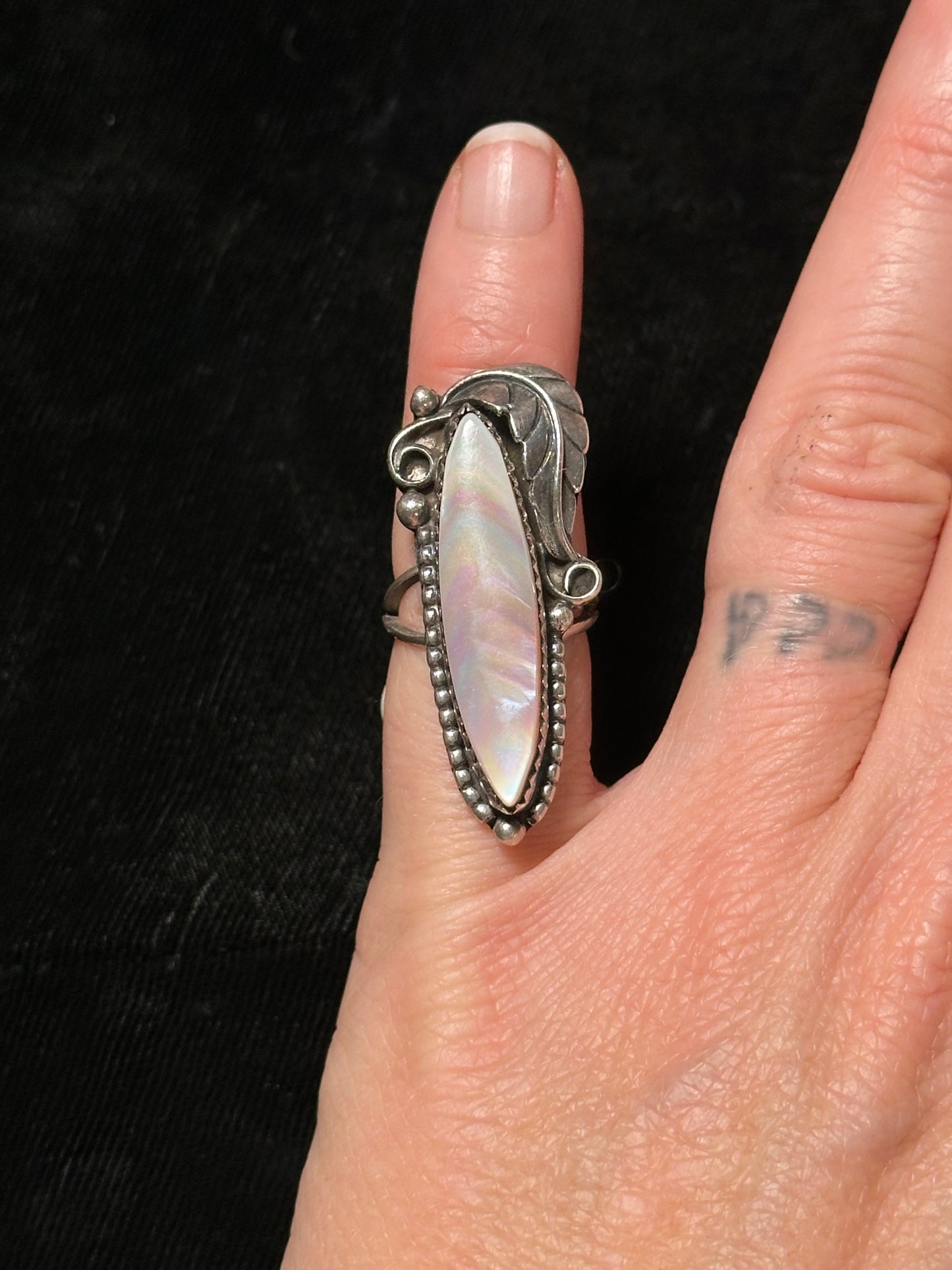 4.0 Vintage Mother of Pearl Ring