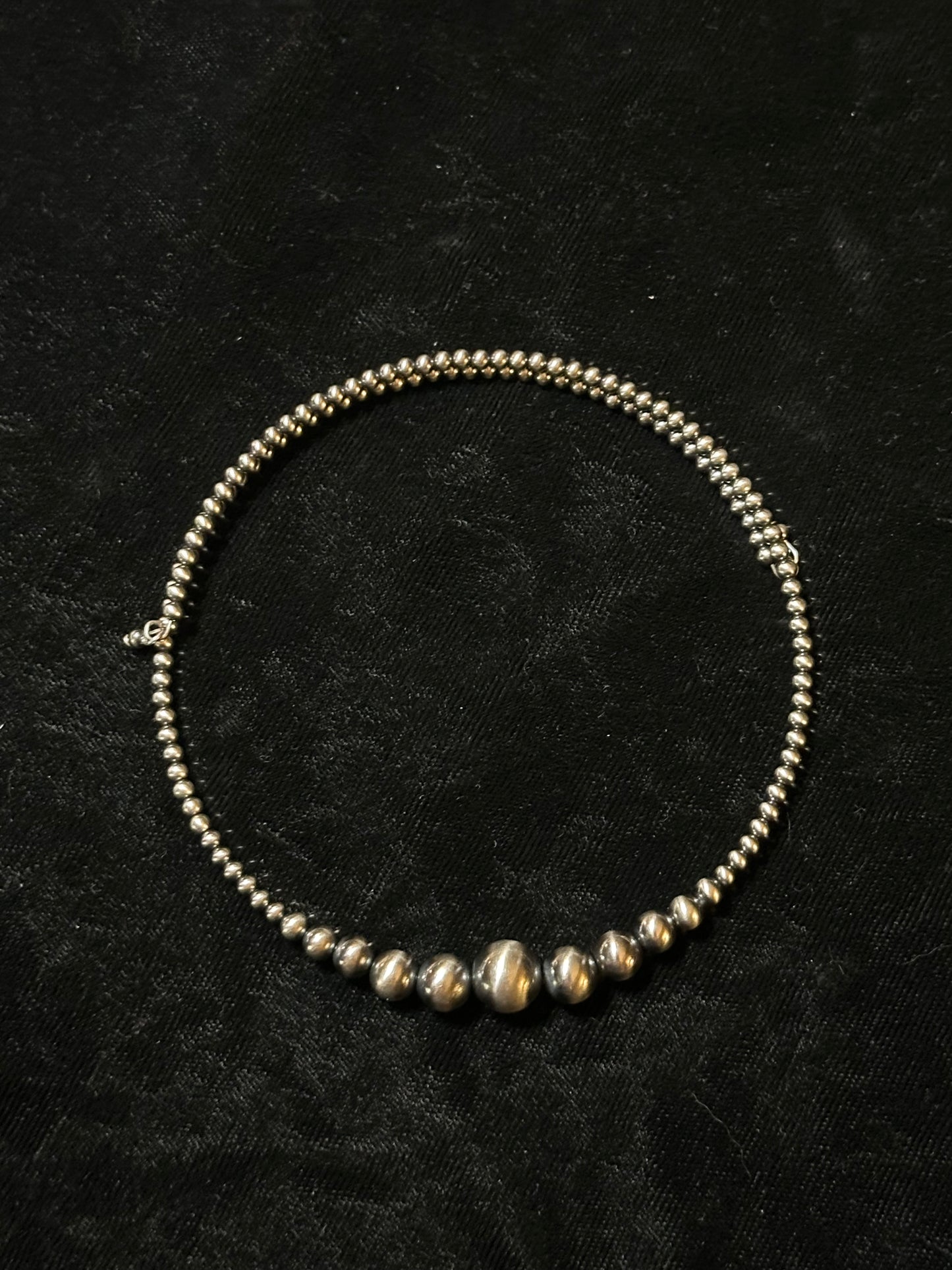 Graduated Navajo Pearls Memory Wire Choker