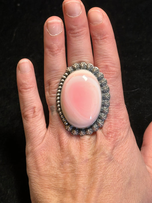 8.5 Pink Conch Shell Ring by T. Nez Sr, Navajo