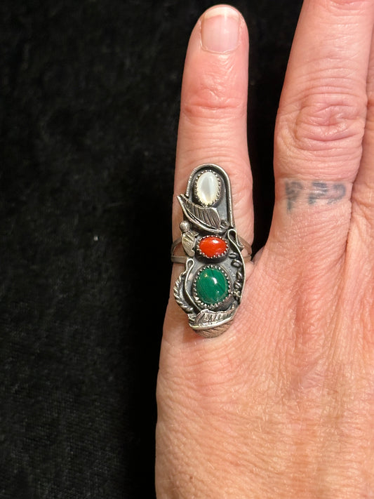 Red Coral, Malachite, and Mother of Pearl Ring