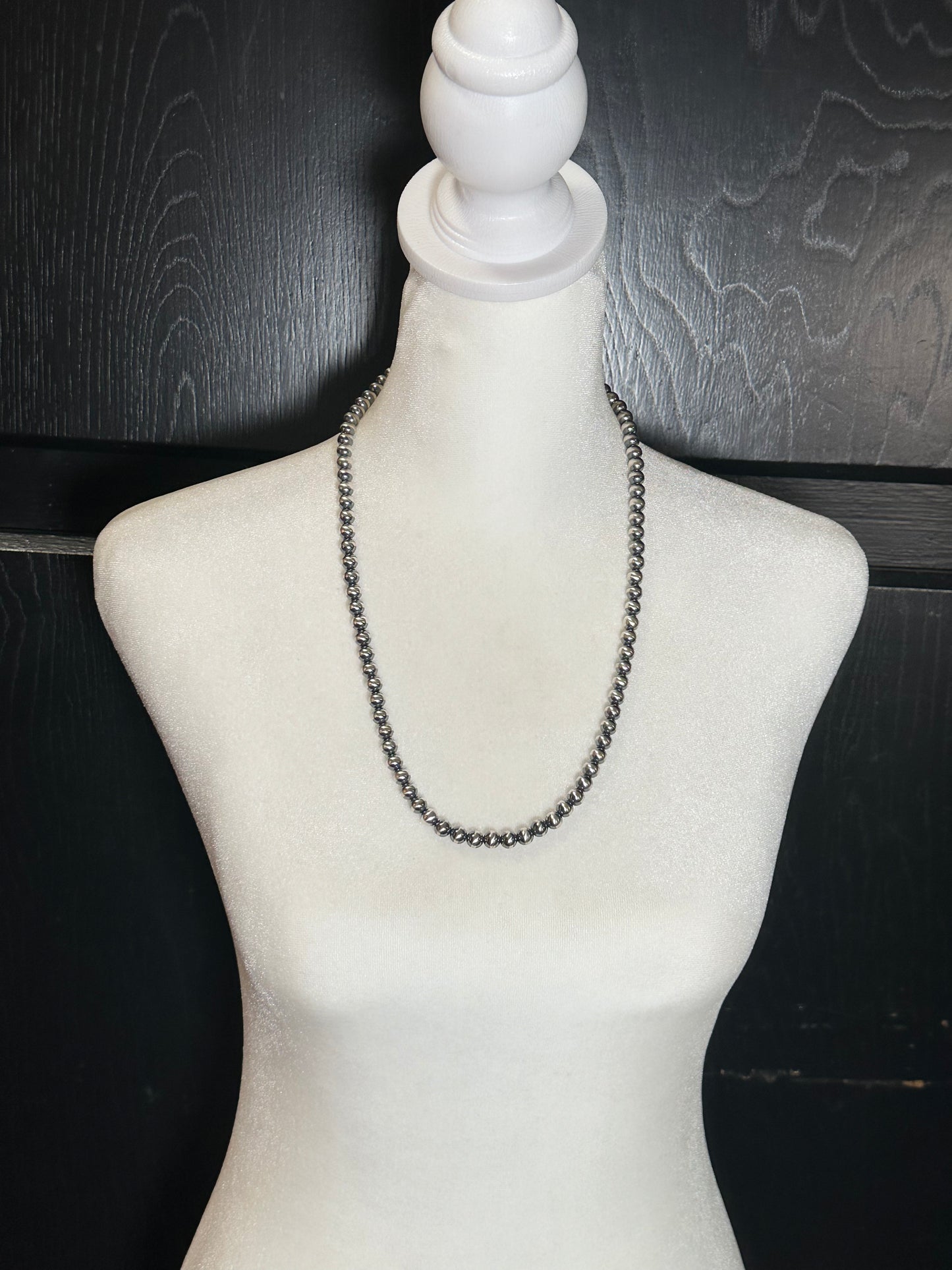 24" 7mm Navajo Pearls