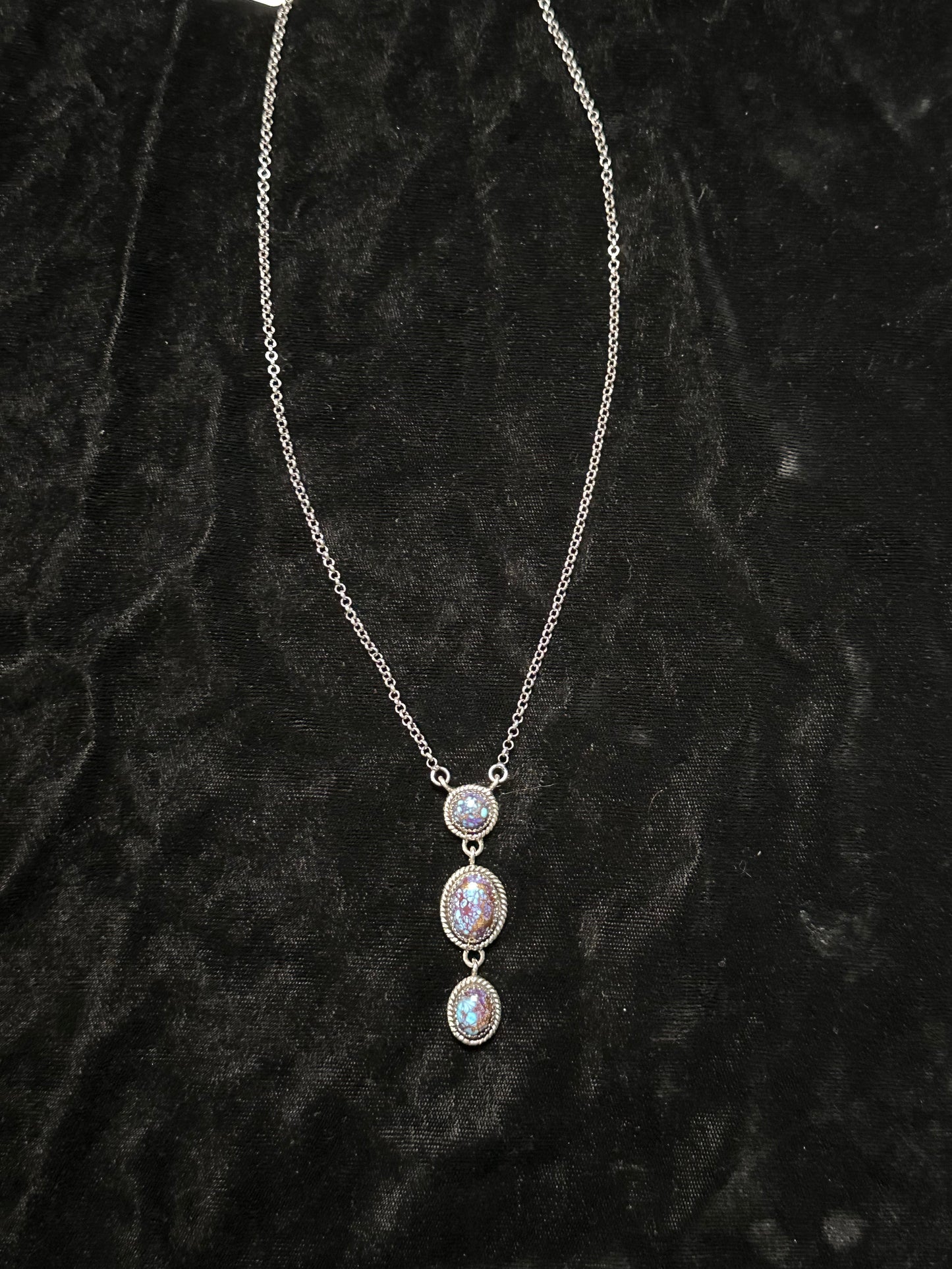 20"+2" Purple Mojave Lariat by Hada