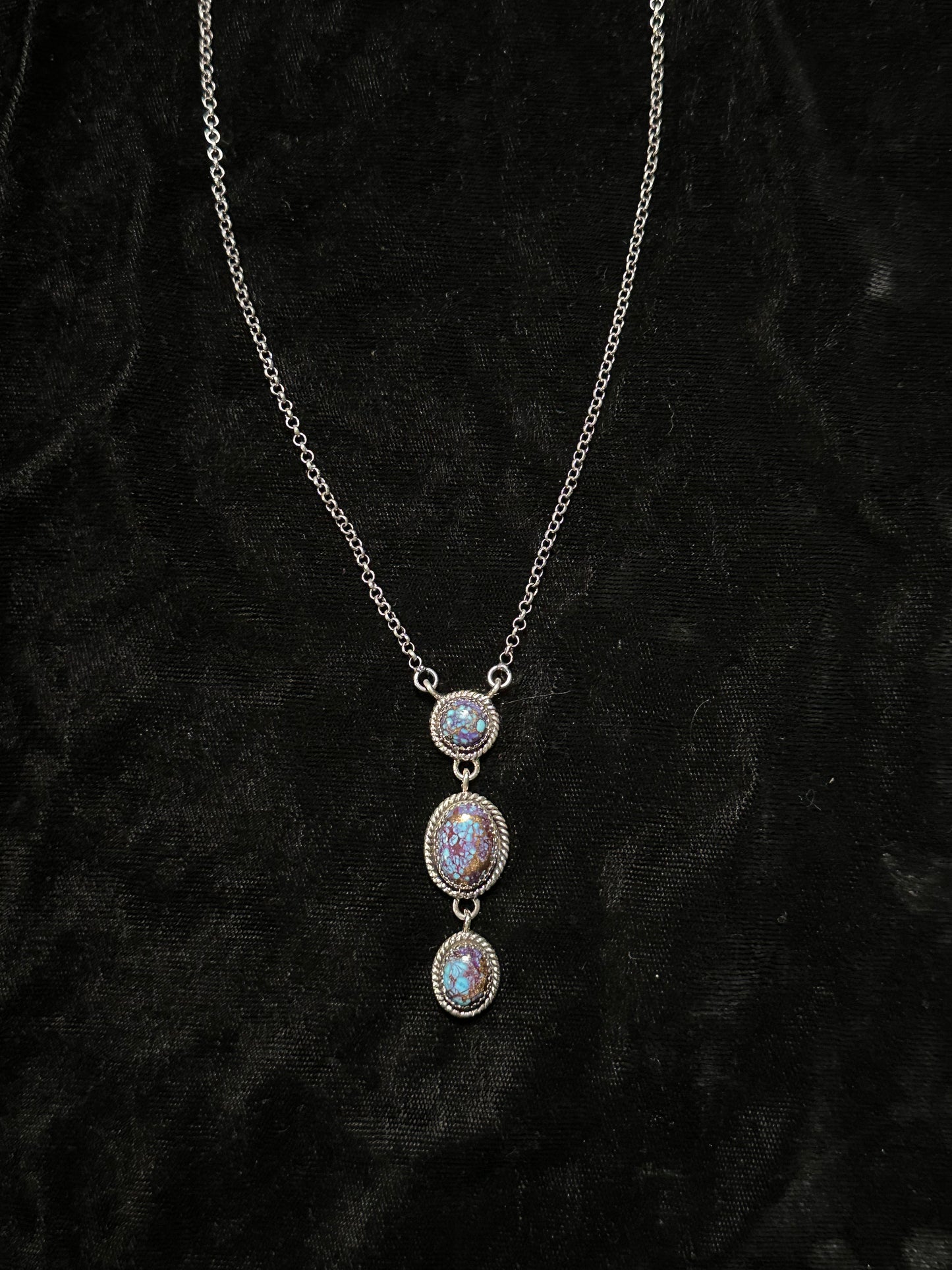20"+2" Purple Mojave Lariat by Hada