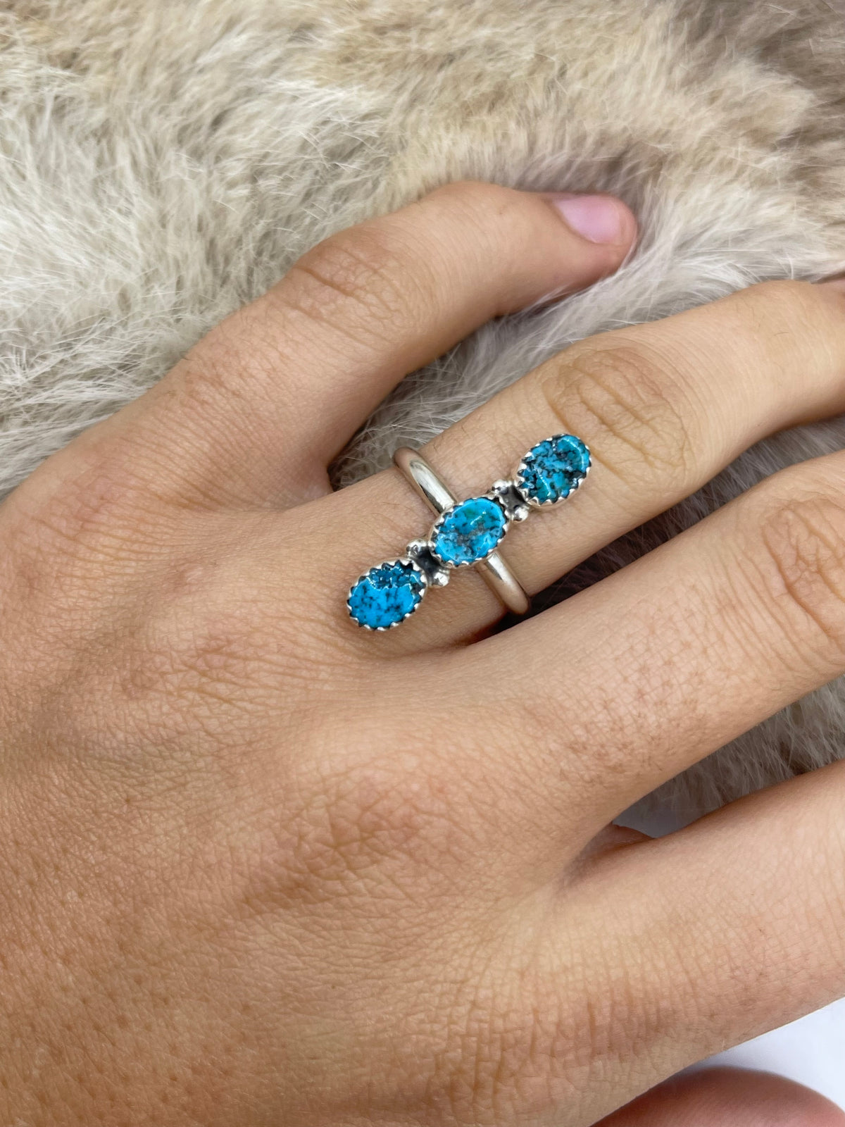 7.5 Turquoise 3 Stone Ring, Navajo