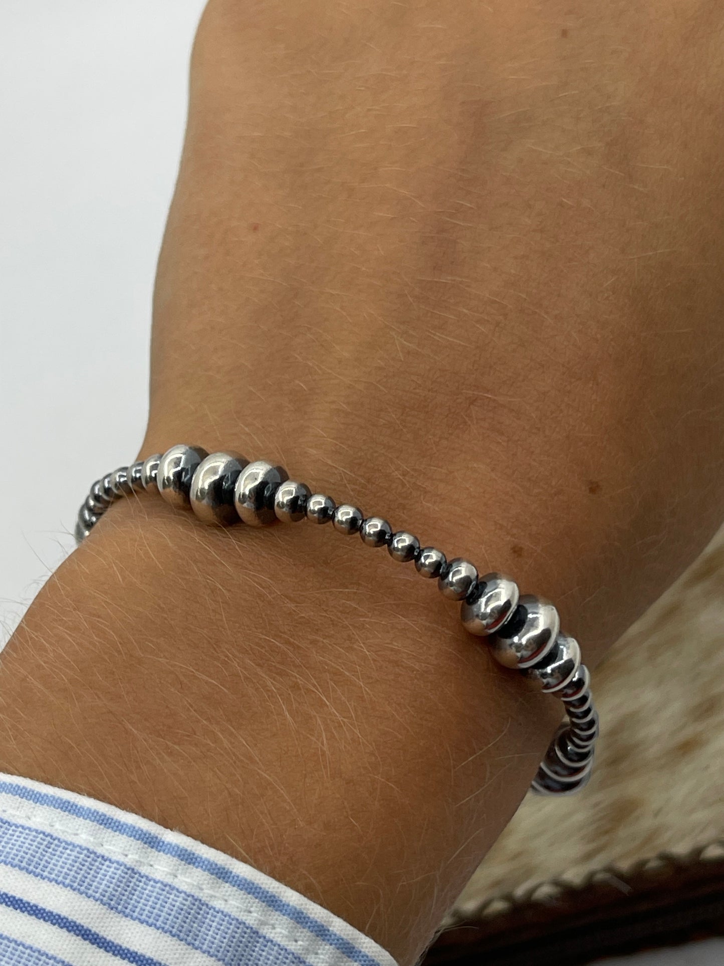 6 3/4" 3mm-8mm Navajo Rondelle Pearls Bracelet