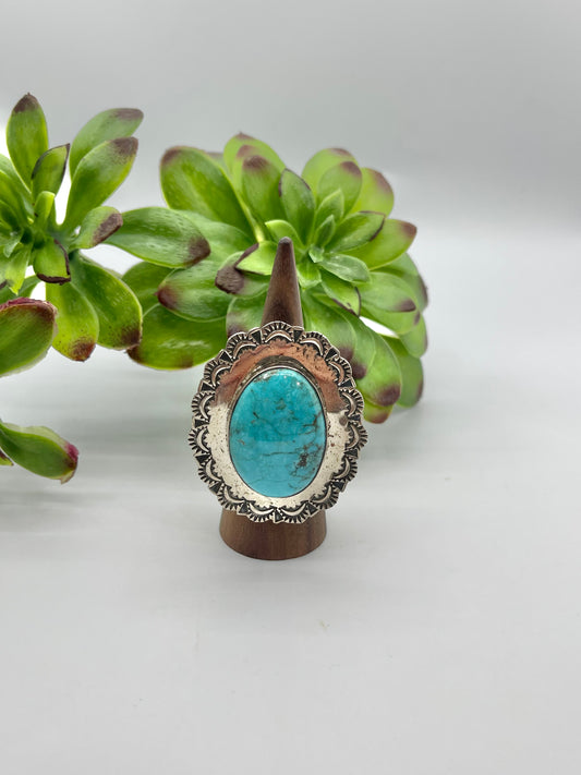 10.0 Oval Kingman Turquoise Ring By Harold Joe Navajo