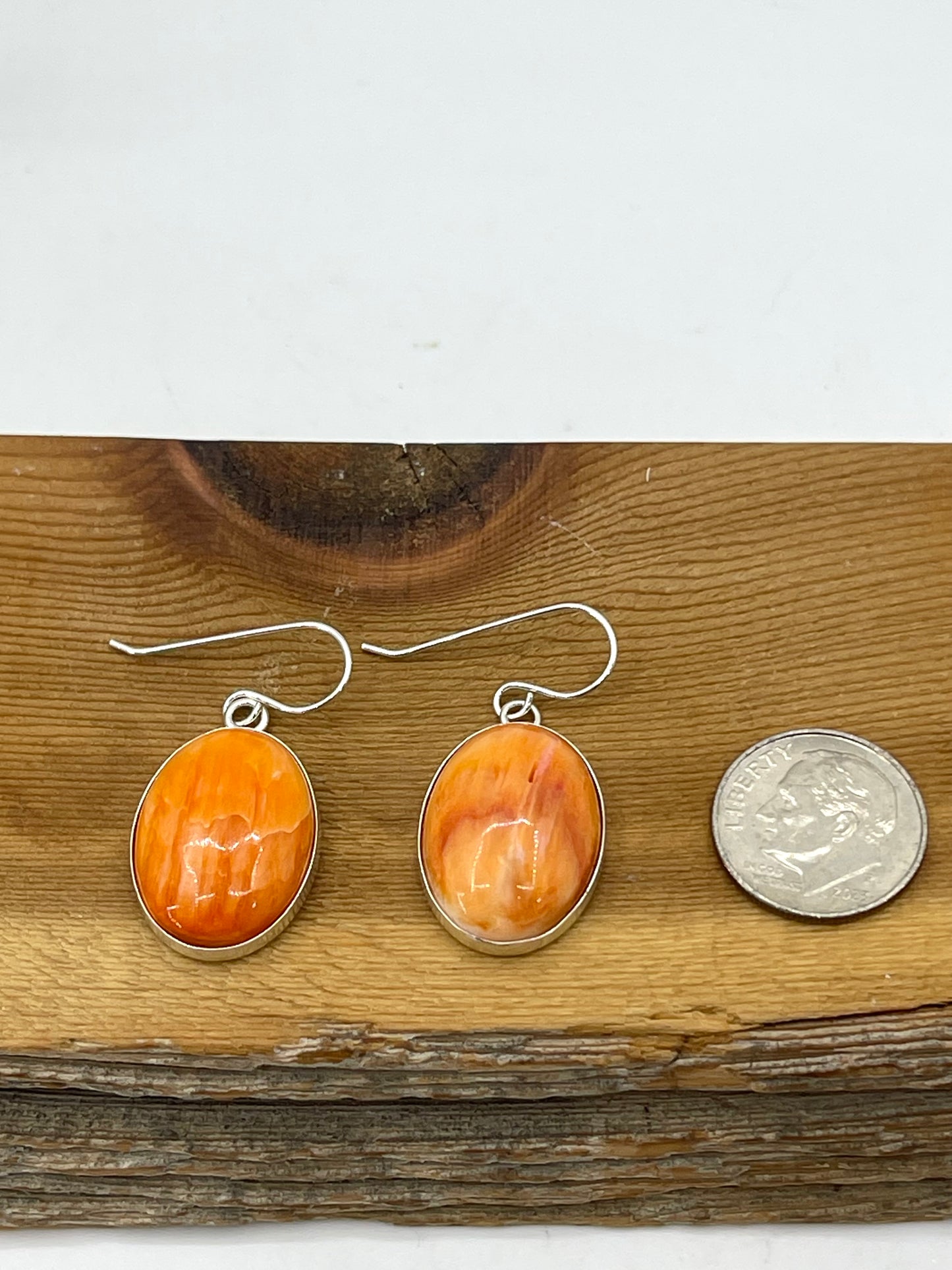 Spiny Oyster Oval Dangle Earrings