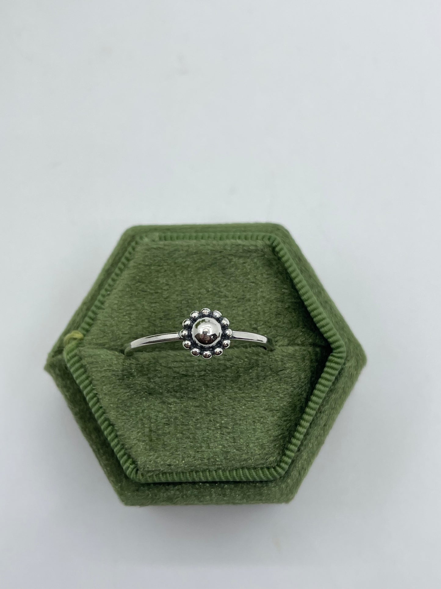 6.0 Sterling Silver Dot Ring With Dot Border