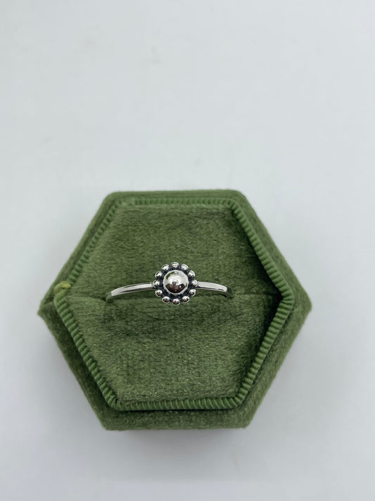 10.0 Sterling Silver Dot Ring With Dot Border
