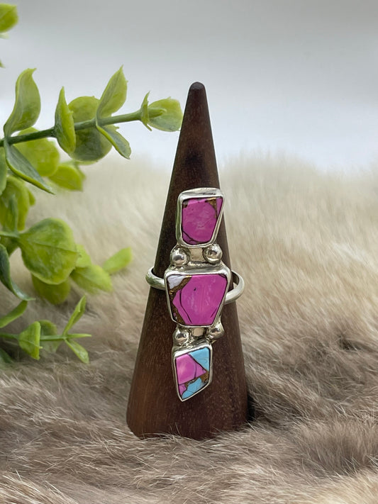 Adjustable 3 Stone Cotton Candy Ring by Jude Candeleria, Zuni