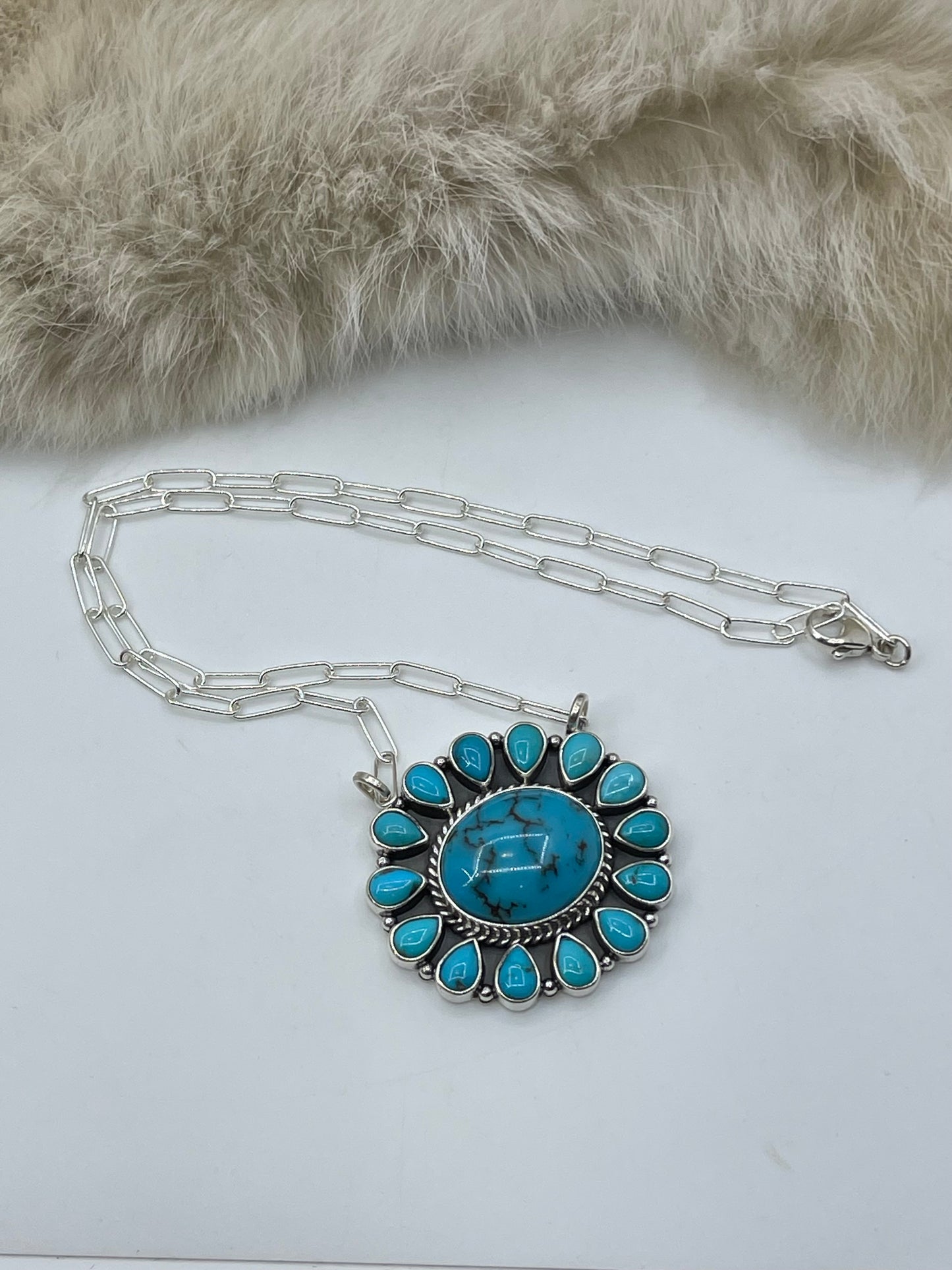 16" Kingman Turquoise Cluster Necklace