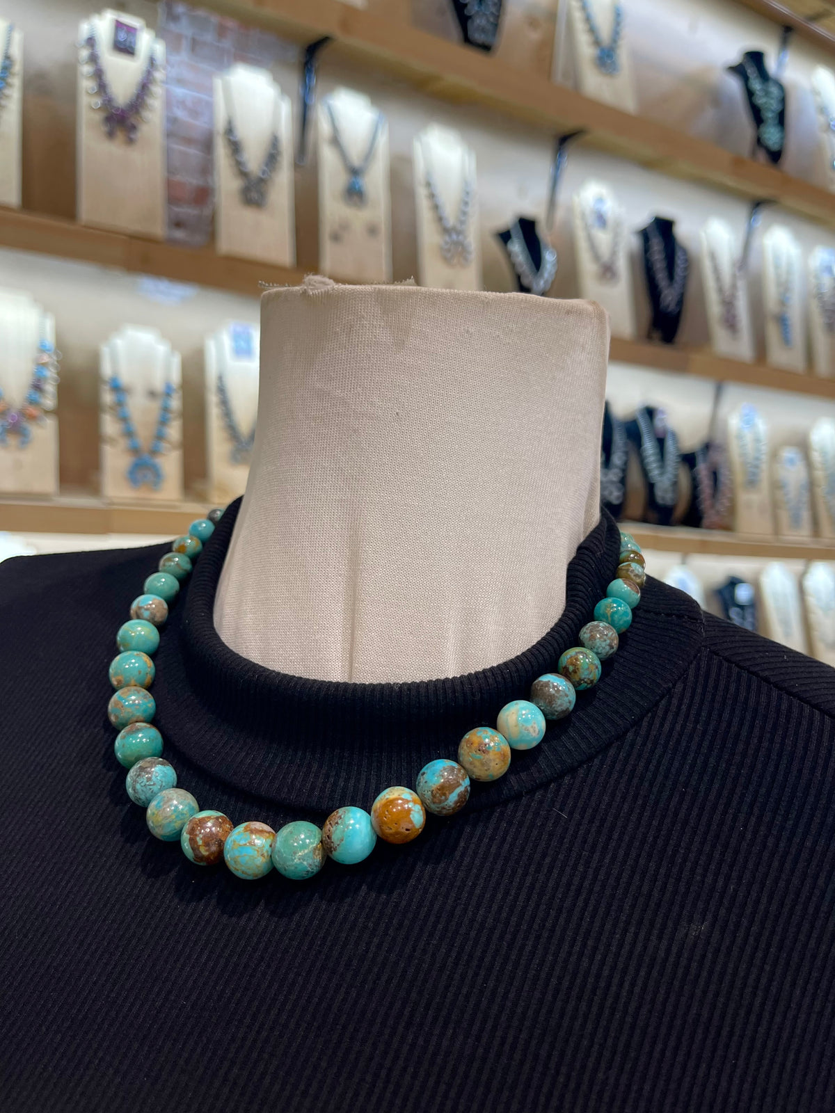 18" 5mm - 12mm Graduated Kingman Turquoise Round Bead Necklace