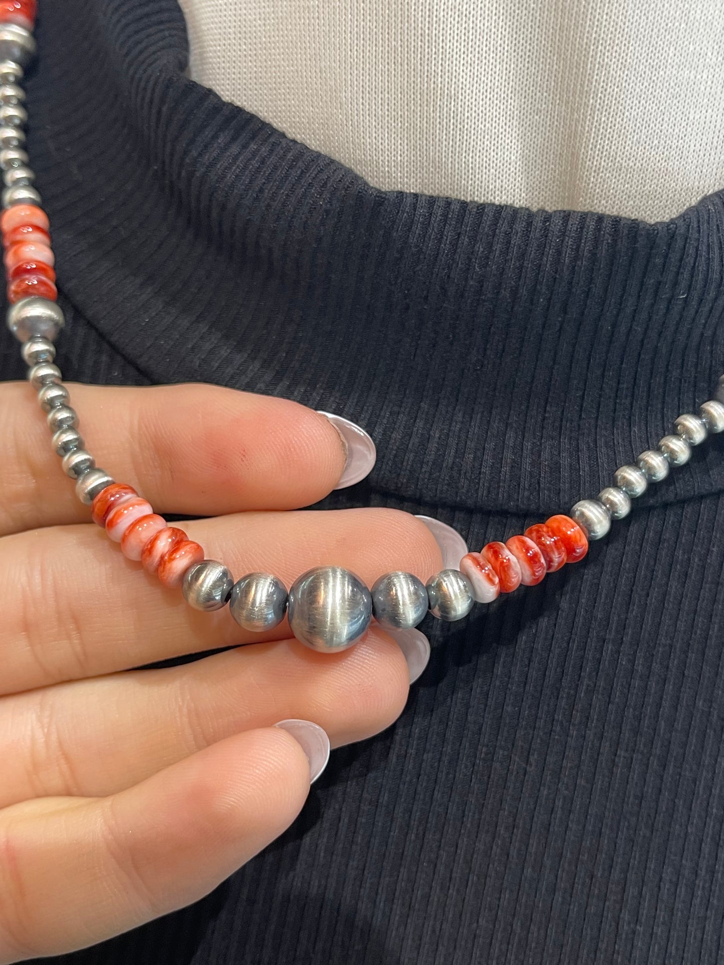 18"+2" Extender Varied 10mm Red Spiny Oyster & Navajo Style Pearls