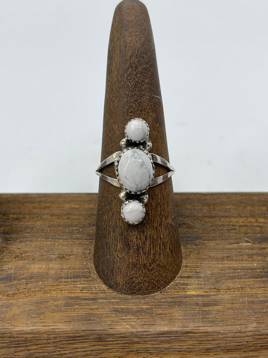 3 Stone Howlite Ring