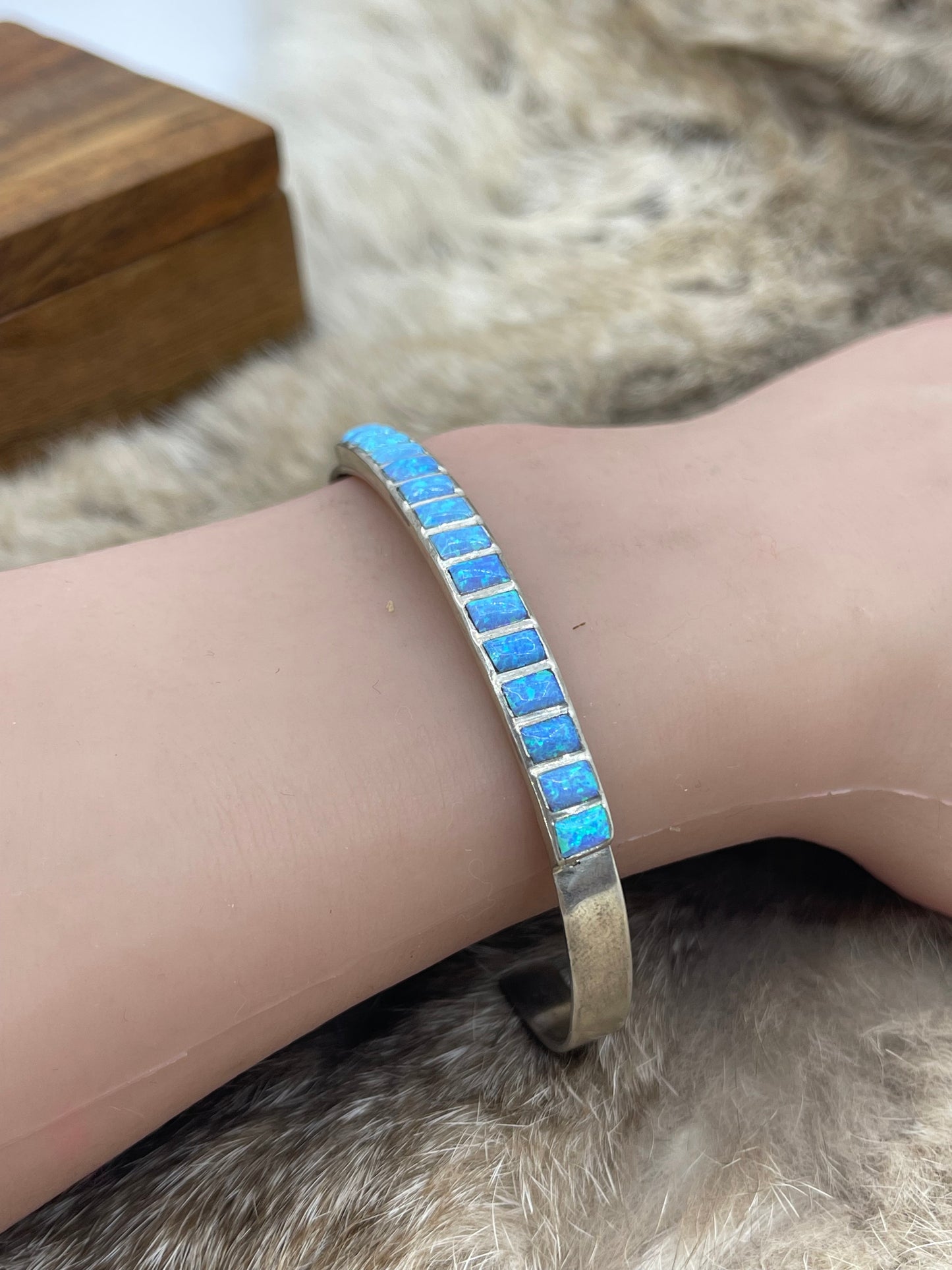 6.5" - 7.0" Light Blue Opal Bracelet, Zuni