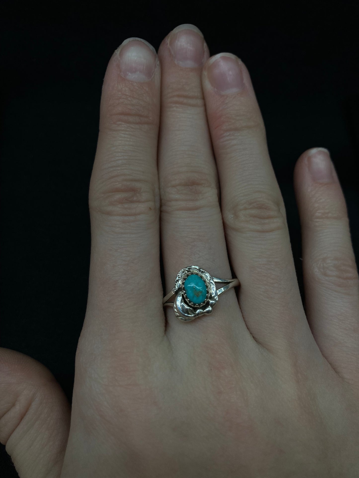 9.0 Turquoise Oval Ring by Alice Saunders, Navajo