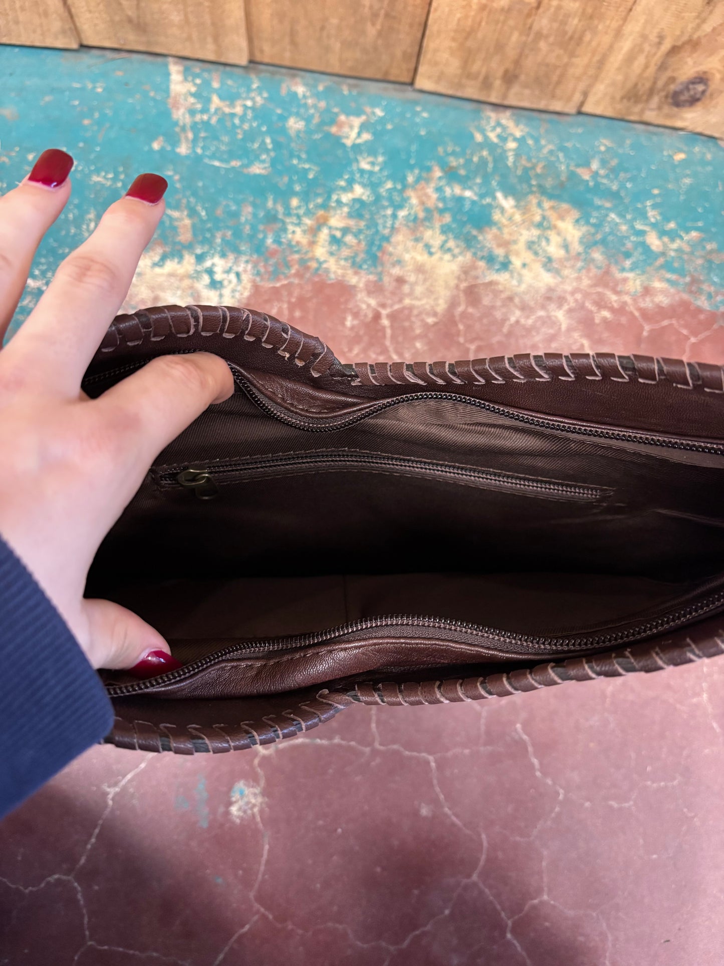Brown Tulip Shaped Flower Tooled Leather Purse