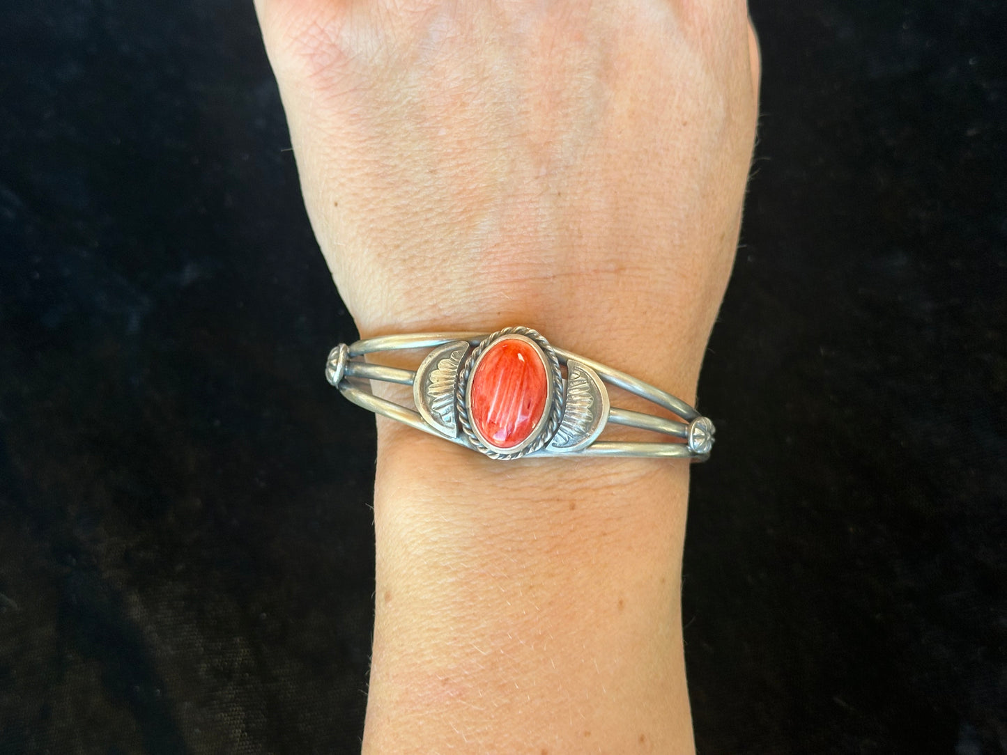 6 1/4"- 7 1/4" Spiny Oyster Cuff