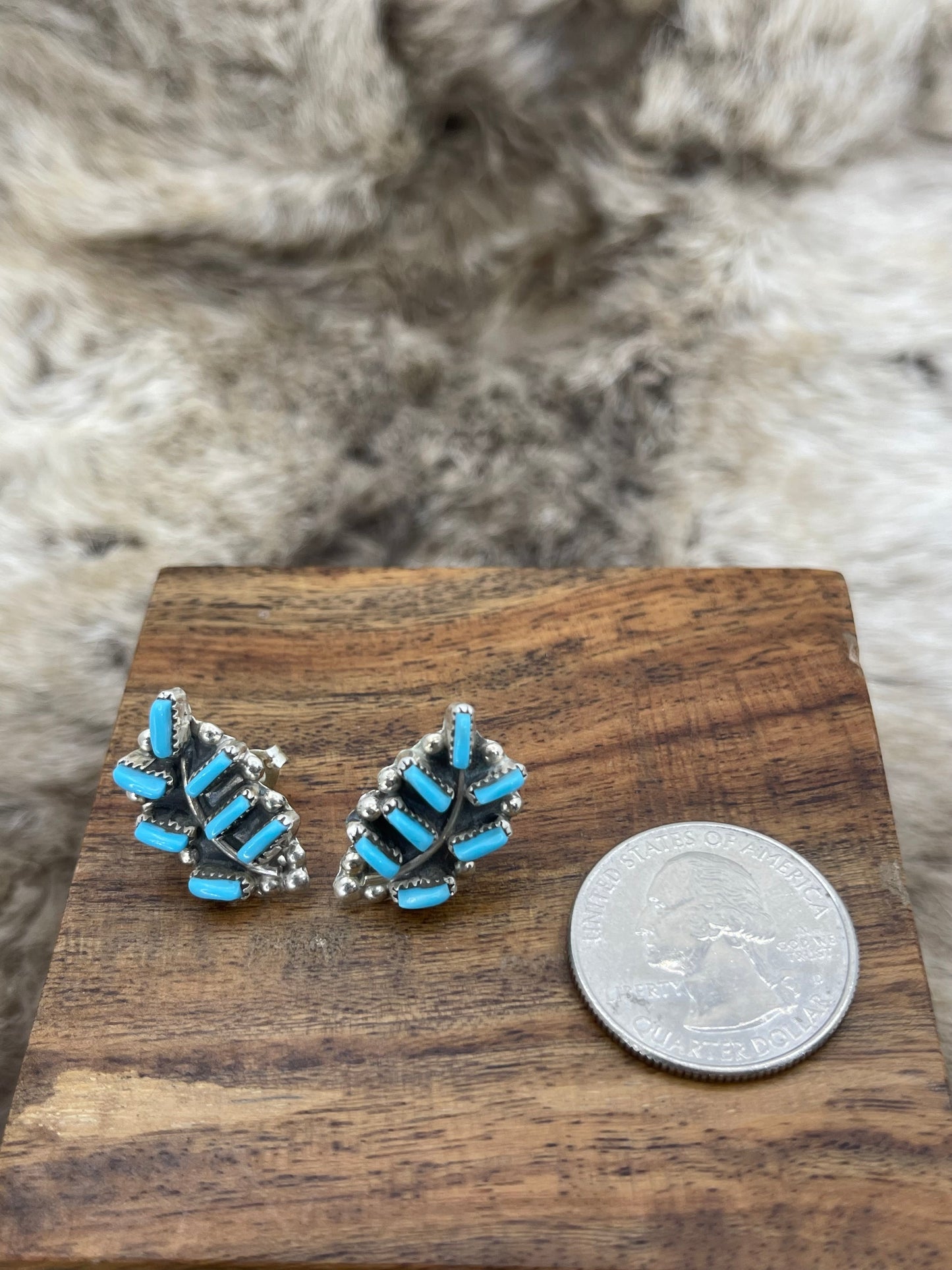 Kingman Turquoise Zuni Needlepoint Earrings with Post in Center