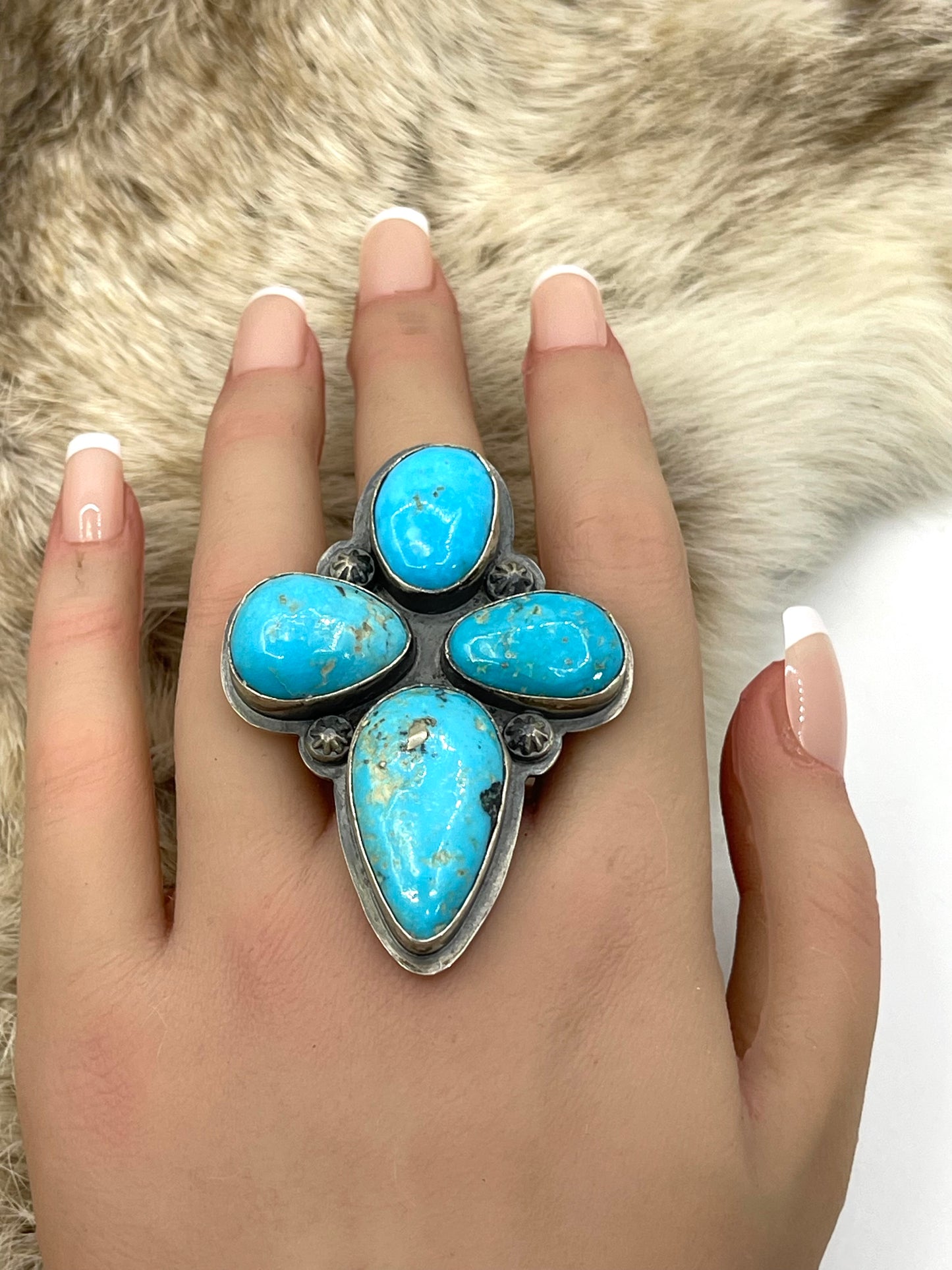 8.0 King Turquoise Cross Shaped Ring