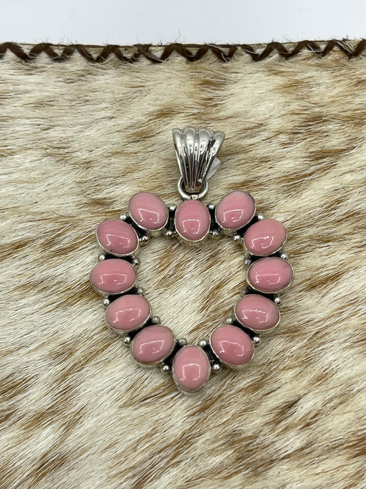 LOT 87 1/25           Pink Conch Shell Heart Pendant with a 7mm Bale