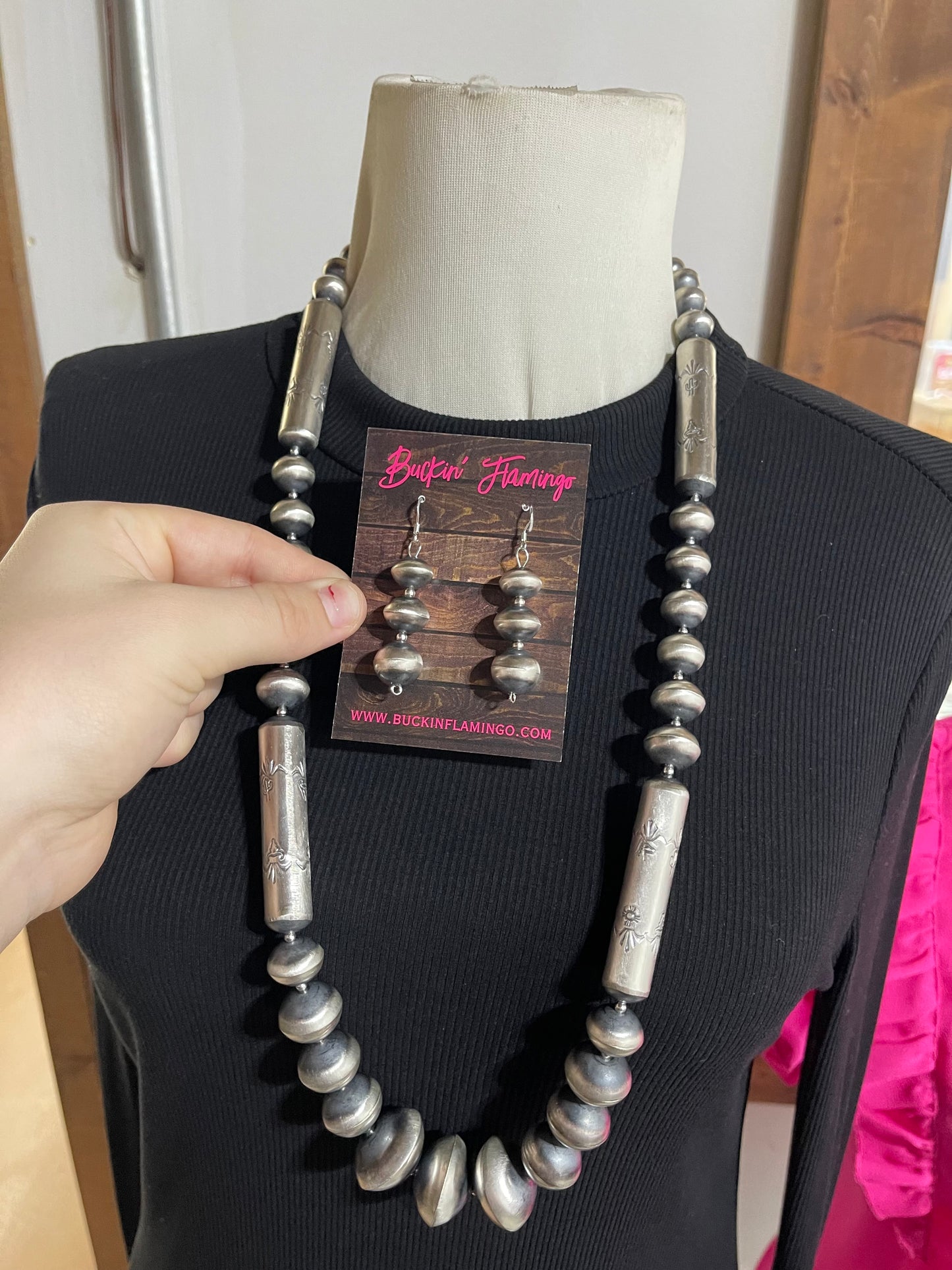 32" Handmade Navajo Pearl With Large Pill Head Necklace With Earrings By Sharon Cooley, Navajo