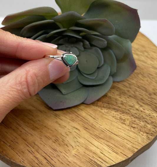 9.0 Dainty Turquoise Ring