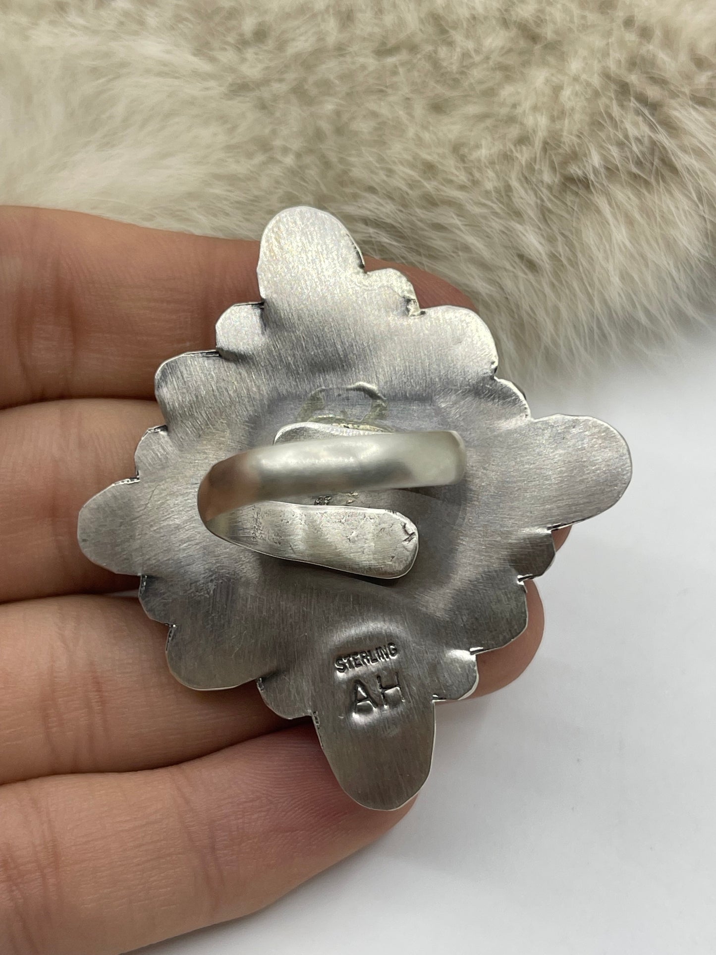 Adjustable 7.0-11.0 Kingman Turquoise Cluster Ring by Aldora Henry, Navajo