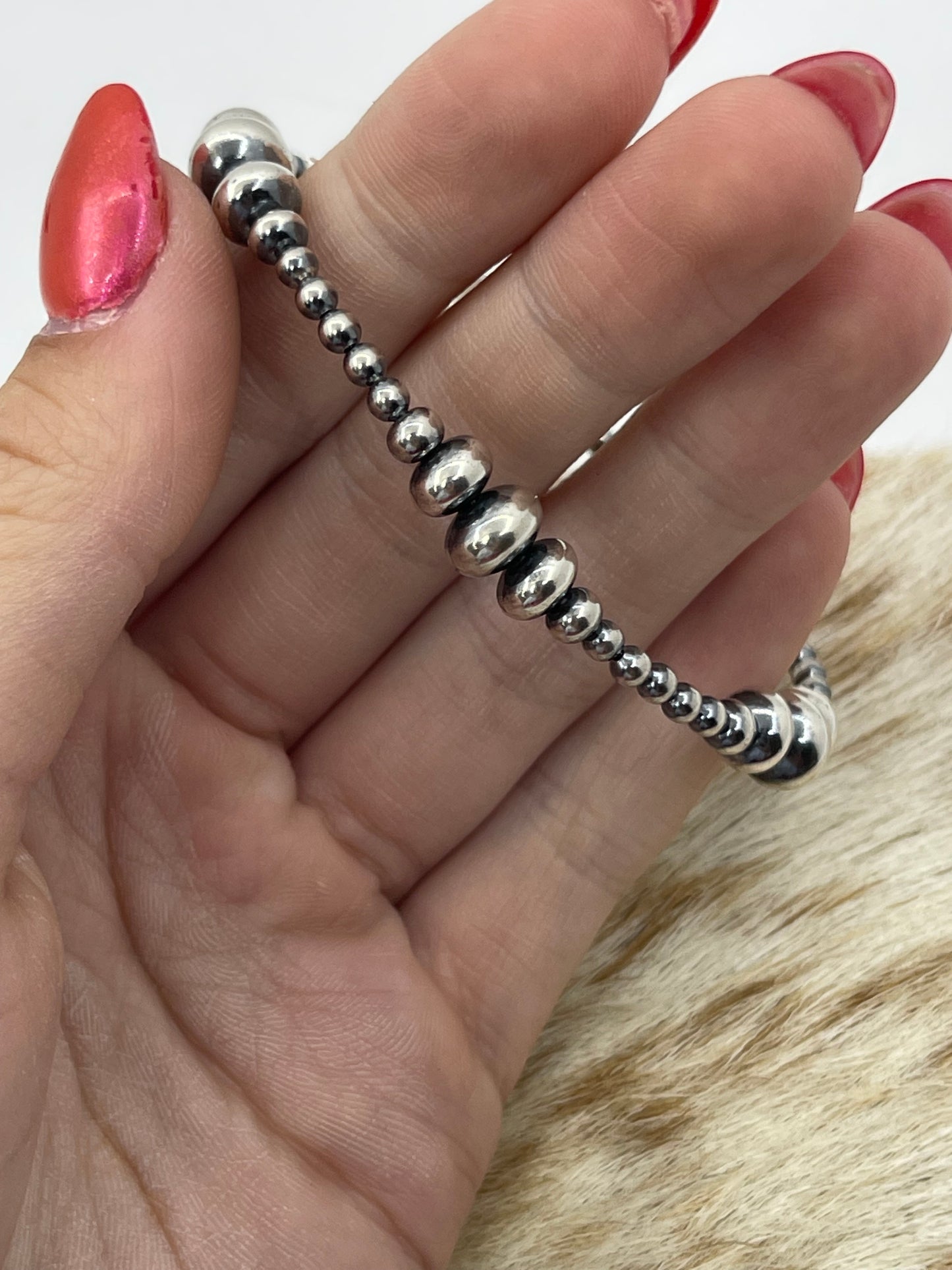 6 3/4" 3mm-8mm Navajo Rondelle Pearls Bracelet