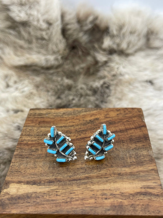 Kingman Turquoise Zuni Needlepoint Earrings with Post in Center