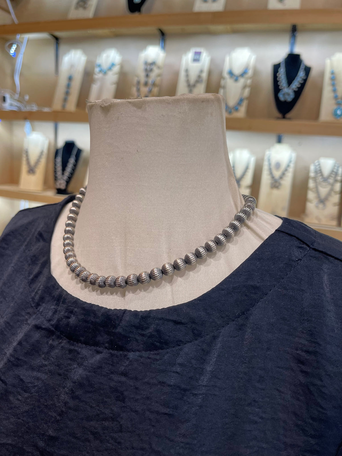 18” 8mm Ribbed Navajo Style Pearls