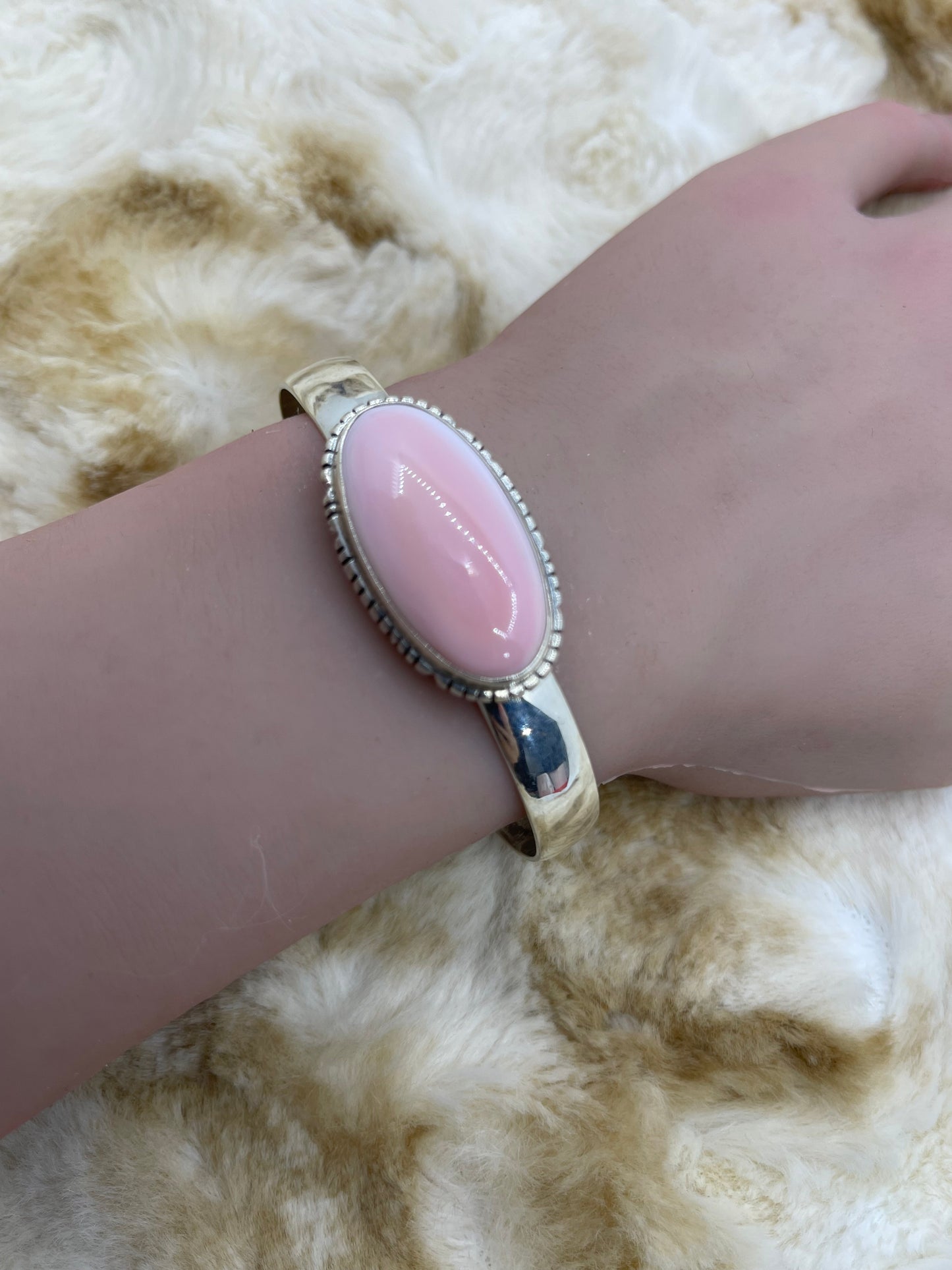 6.25"-8" Pink Conch Shell Oval Cuff Bracelet