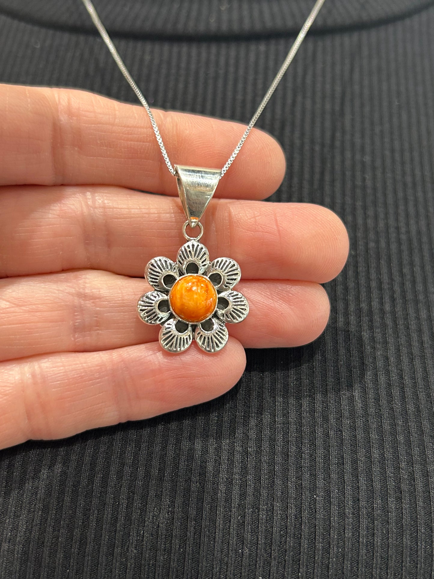 20" Orang Spiny Shell Flower Necklace with 6.7mm Bail