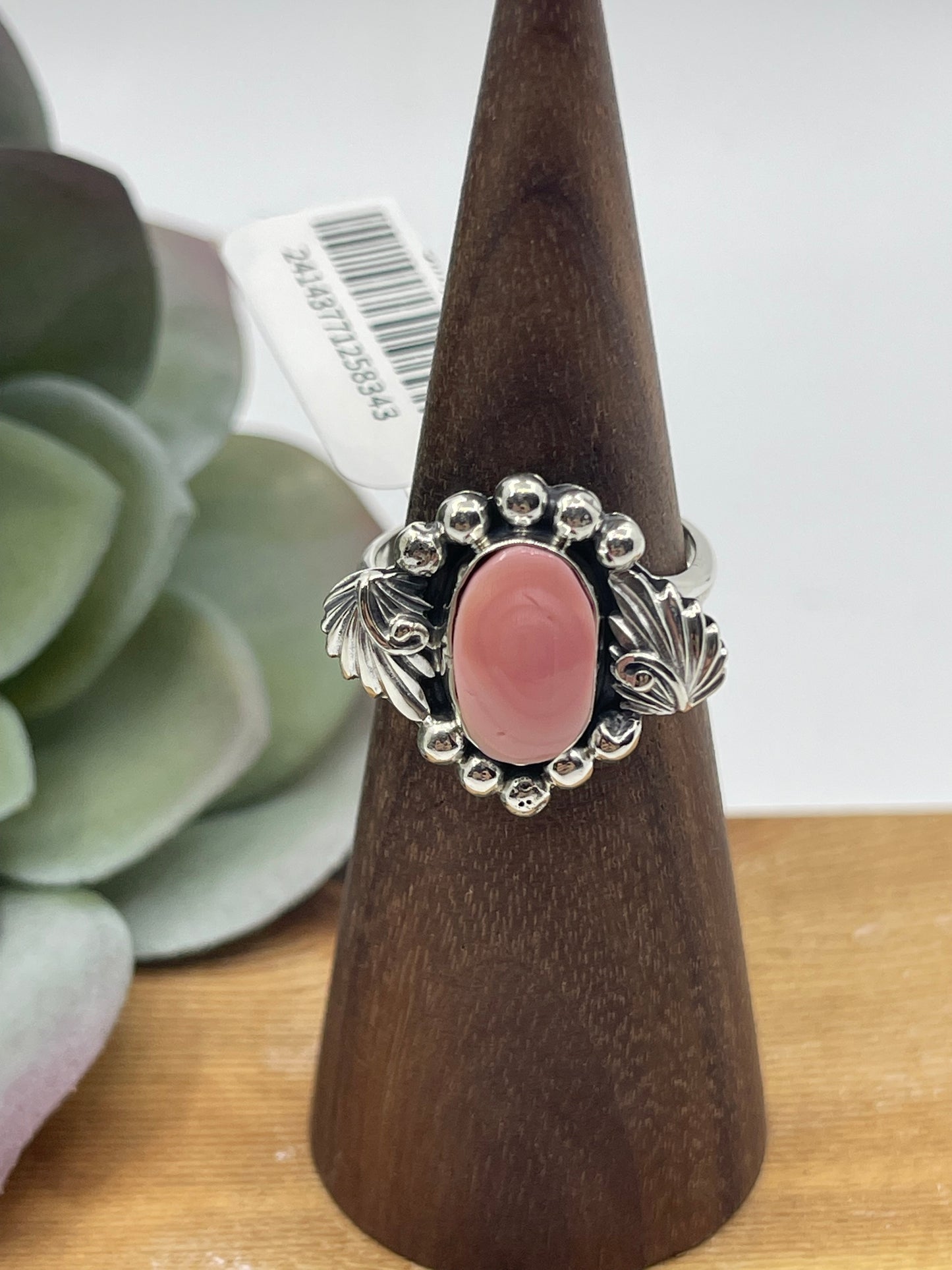 11.0 Pink Conch Shell Oval Ring by Sadie Jim, Navajo