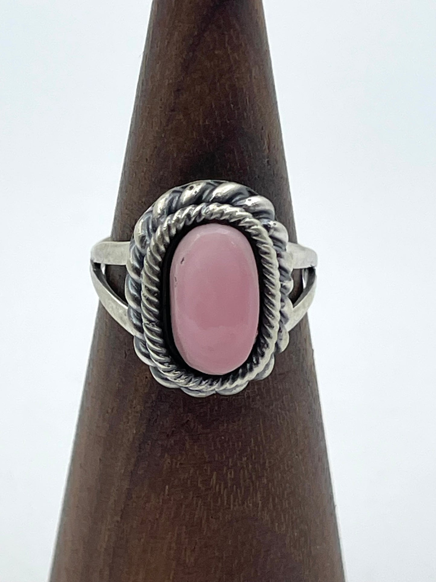 7.5 Pink Conch Shell Ring with Double Rope Border by Robinson Martinez, Navajo
