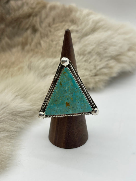 Size 8.0 Triangle Kingman Turquoise Ring by Marie Jackson, Navajo