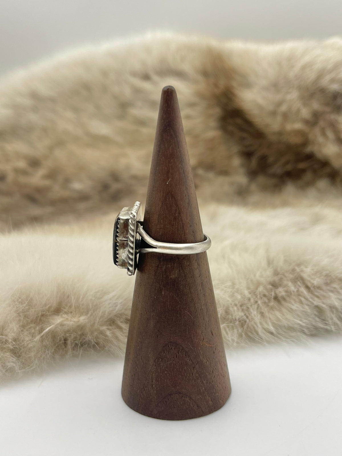 6.0 Kingman Crush Ring, Navajo