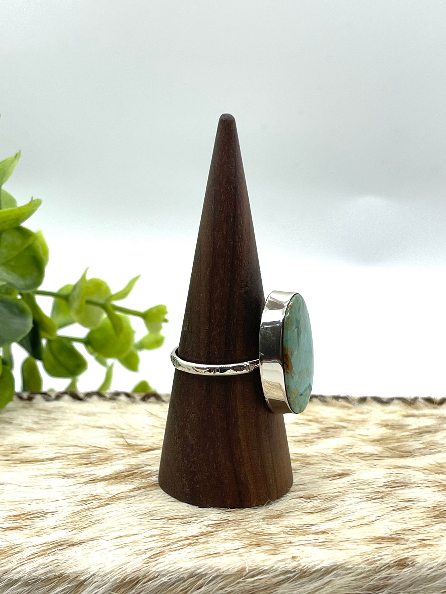 11.0 Kingman Turquoise Oval Ring by David Lopez, Navajo