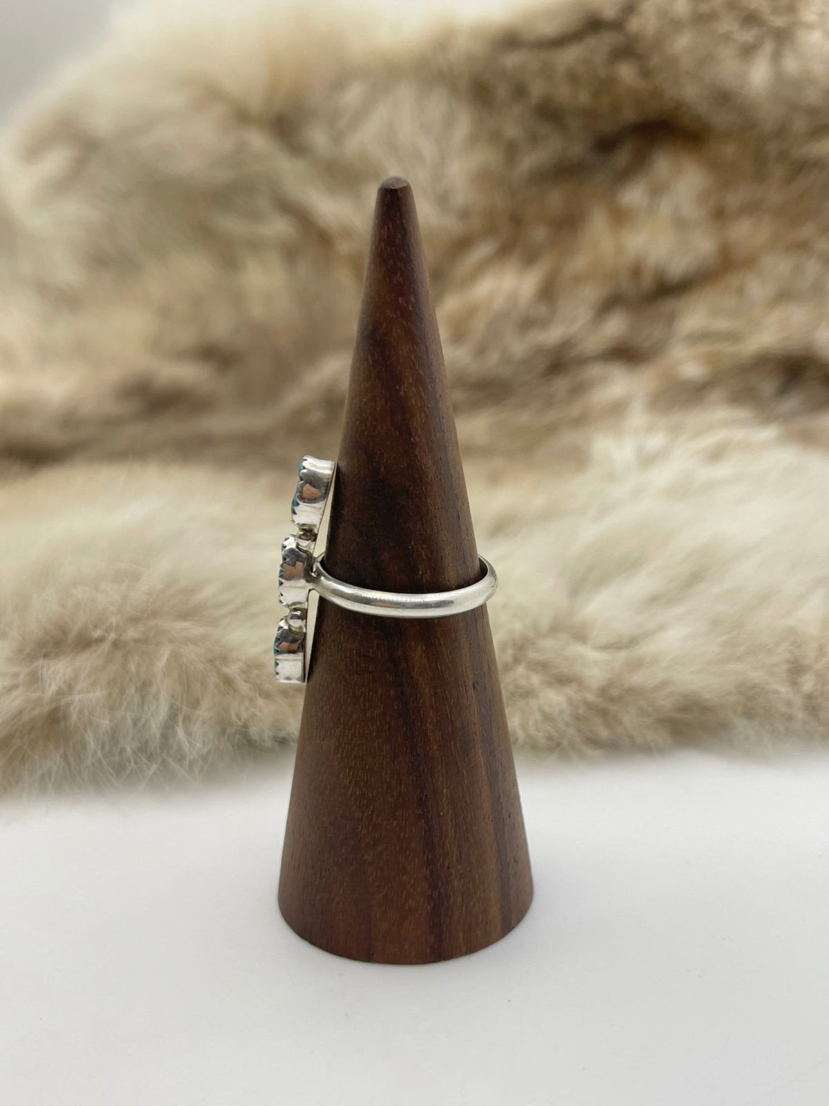 7.5 Turquoise 3 Stone Ring, Navajo