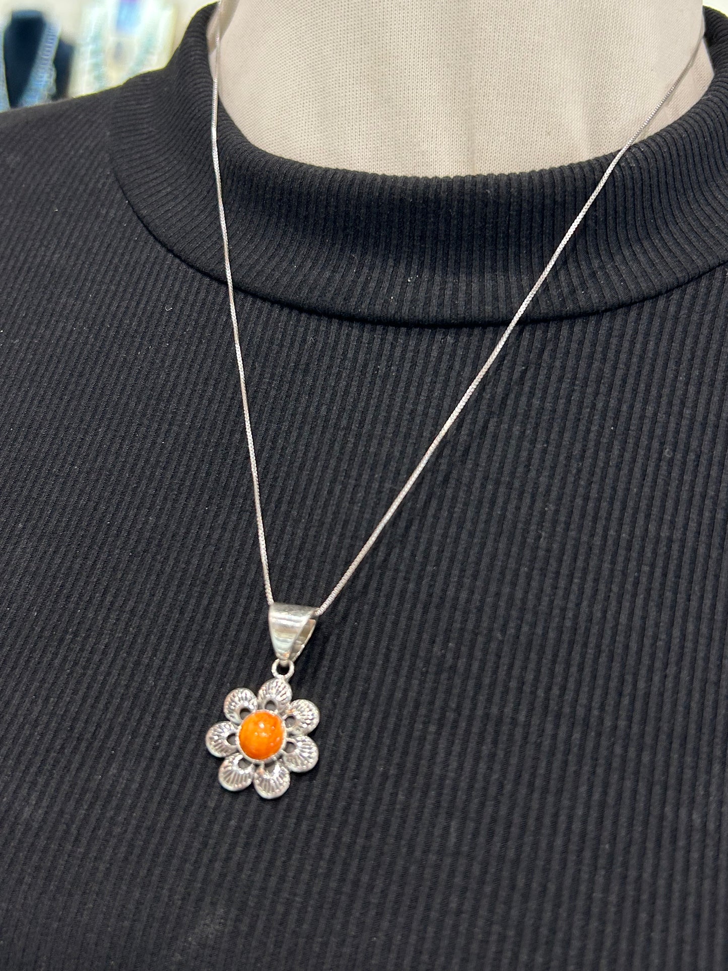 20" Orang Spiny Shell Flower Necklace with 6.7mm Bail
