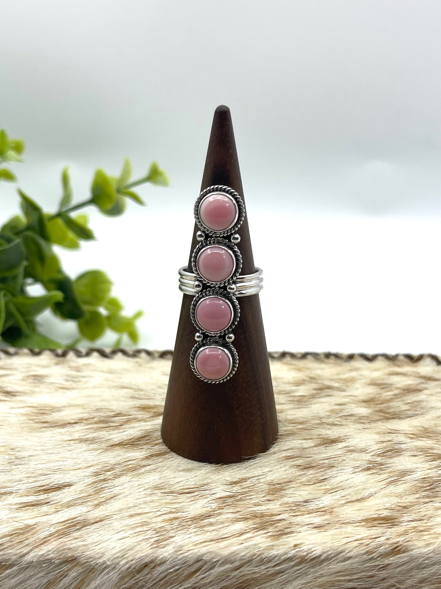 7.0 4 Stone Pink Conch Shell Ring