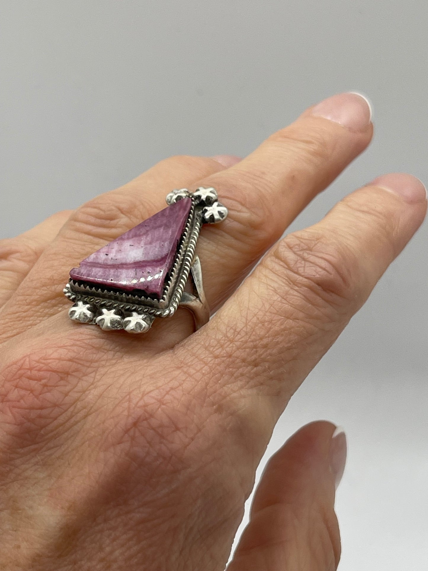 5.5 Purple Spiny Oyster Triangle Ring by Selina Warner, Navajo