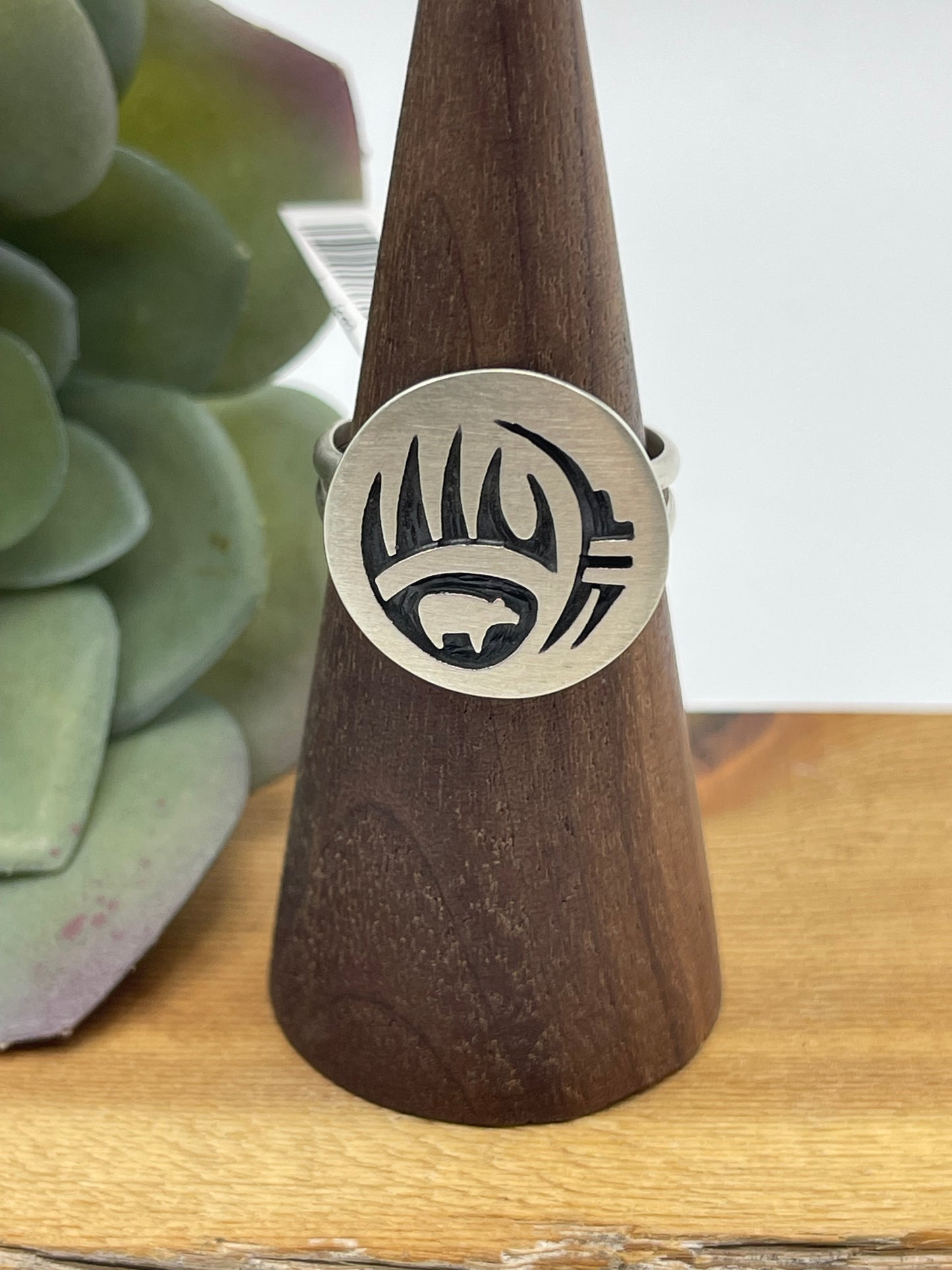 9.0 Silver Bear Paw Ring by Trinidad Lucas, Hopi