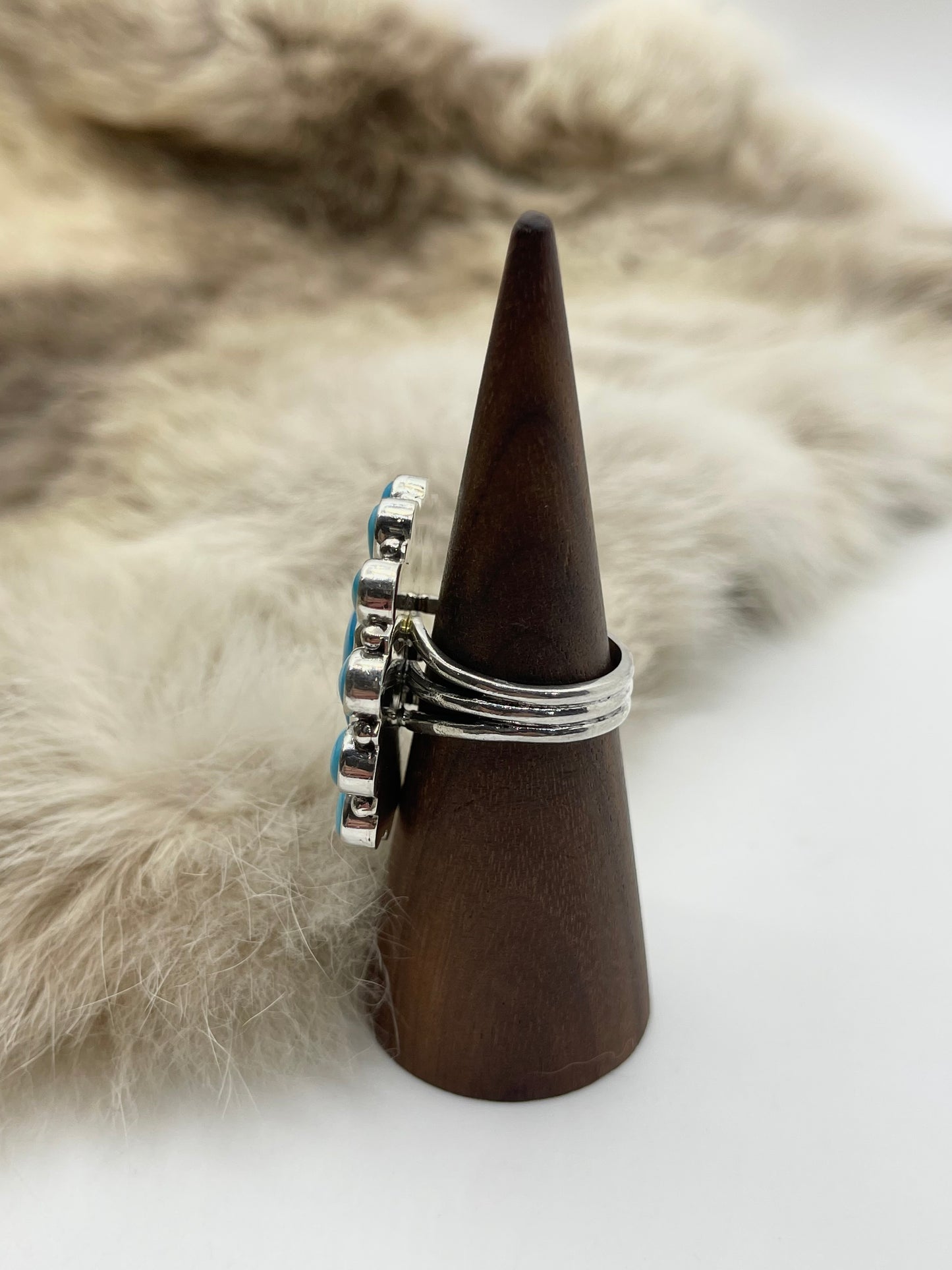8.0 13 Stone Kingman Turquoise Ring