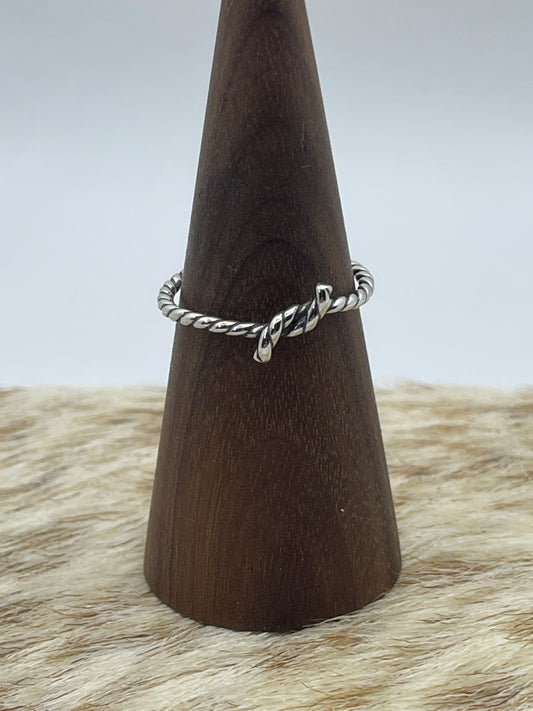 Twisted Rope Knot Ring