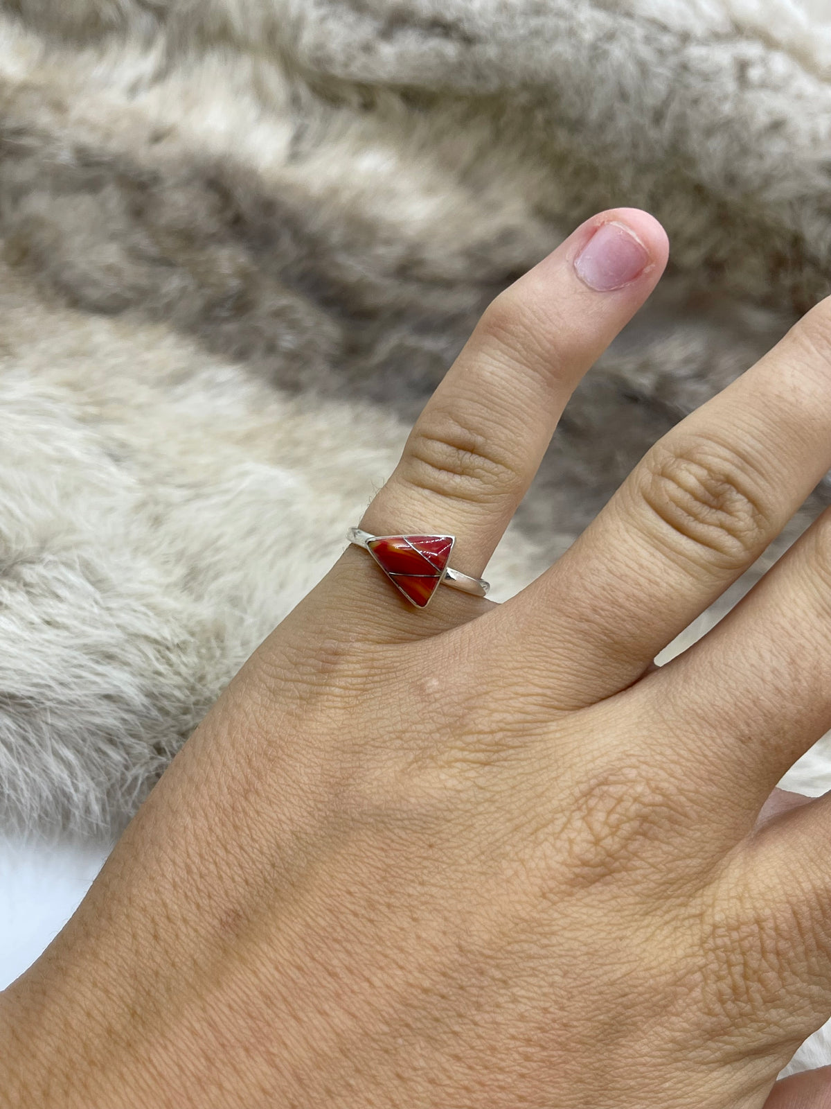 6.5 Inlaid Spiny Oyster Ring