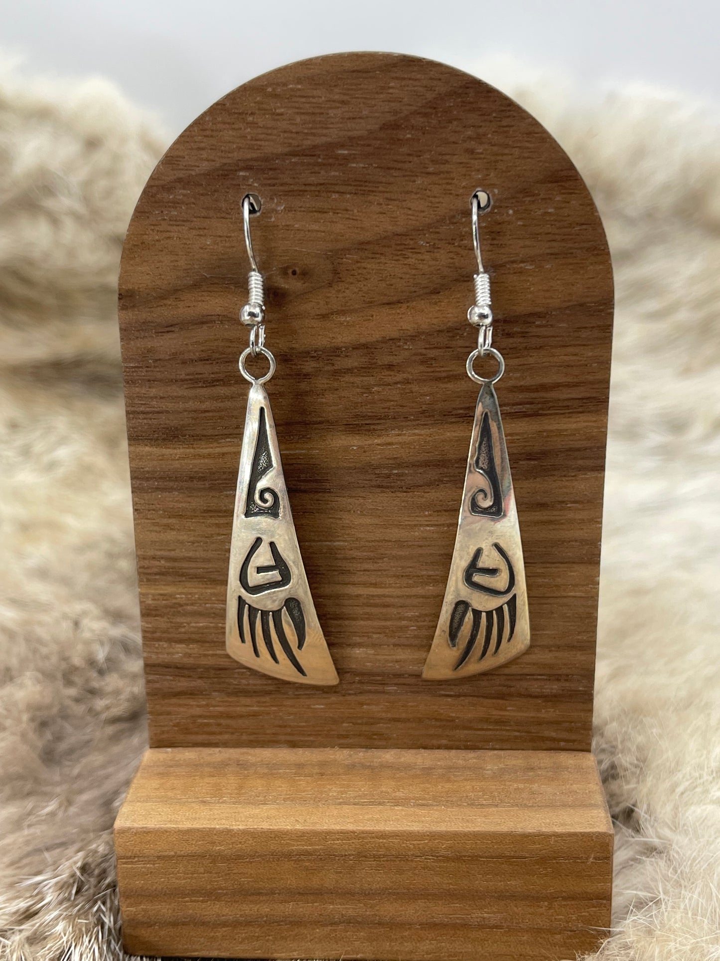 Hopi Bear Claw Design Dangle Earrings
